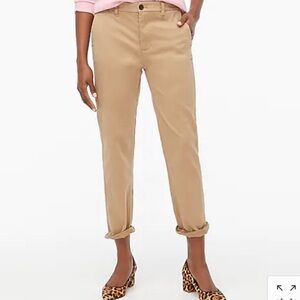 Curvy Girlfriend Chino